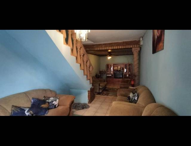 4 BEDROOM DUPLEX FOR SALE IN CANESIDE